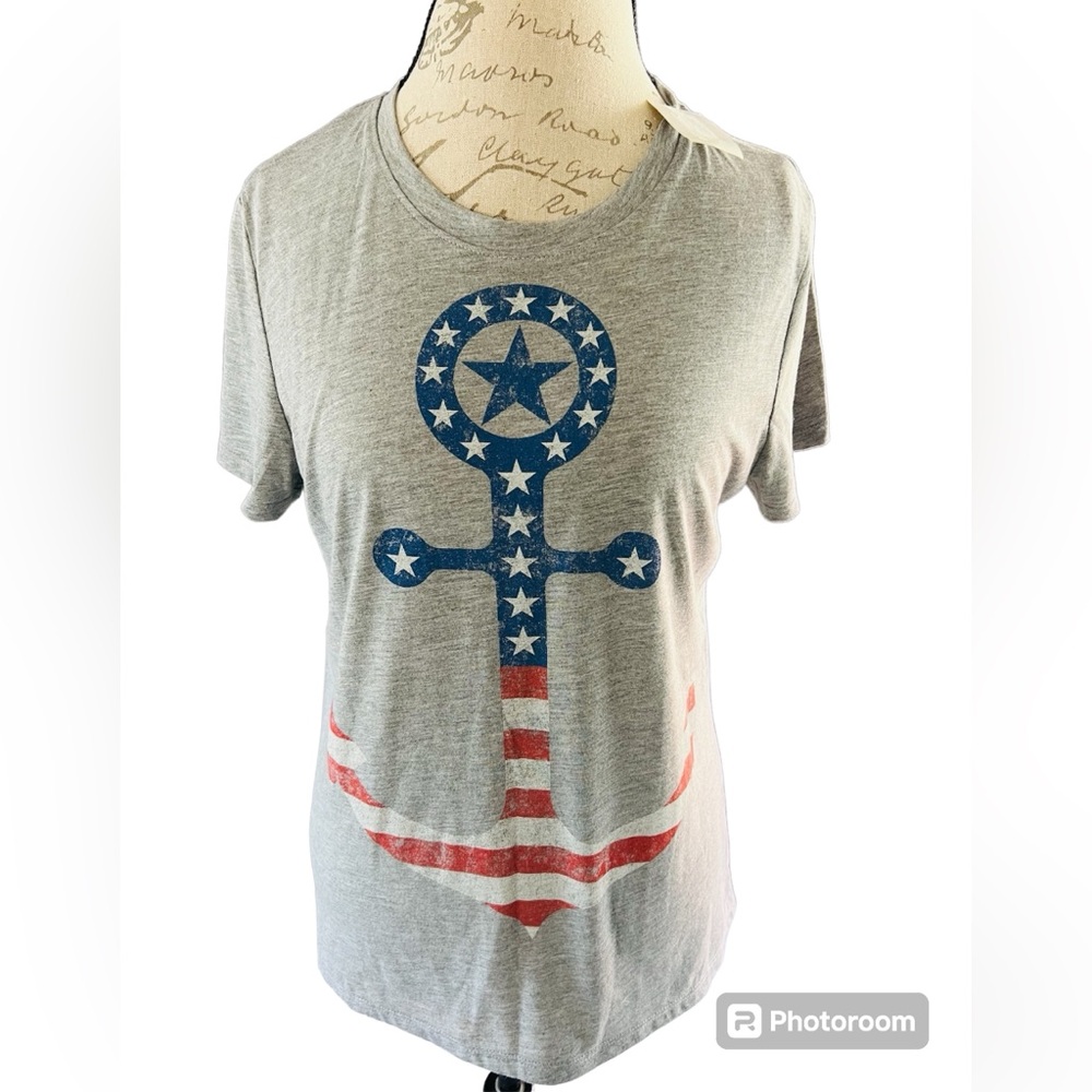 - new short sleeve t-shirt XL